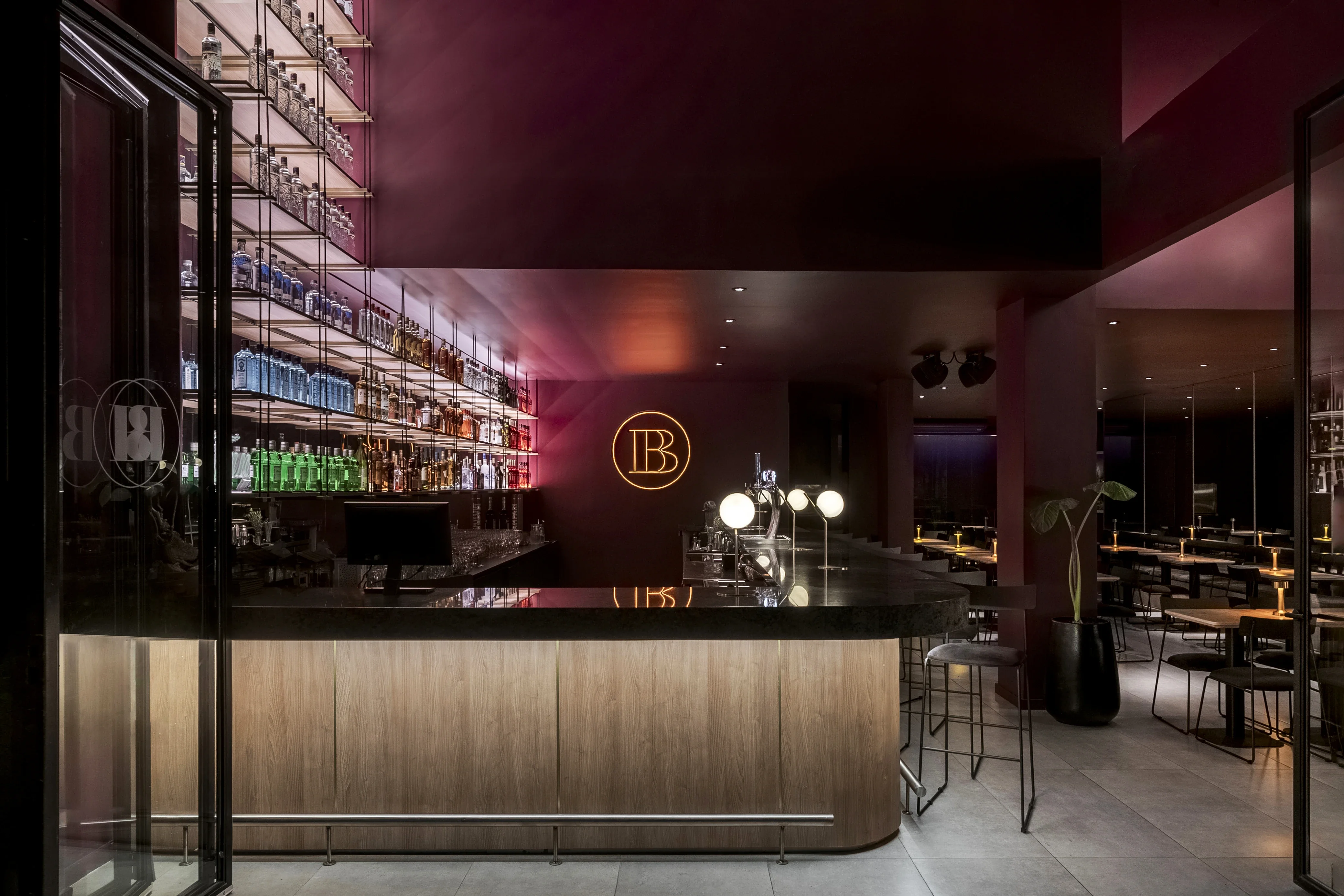 BRAVAS BAR